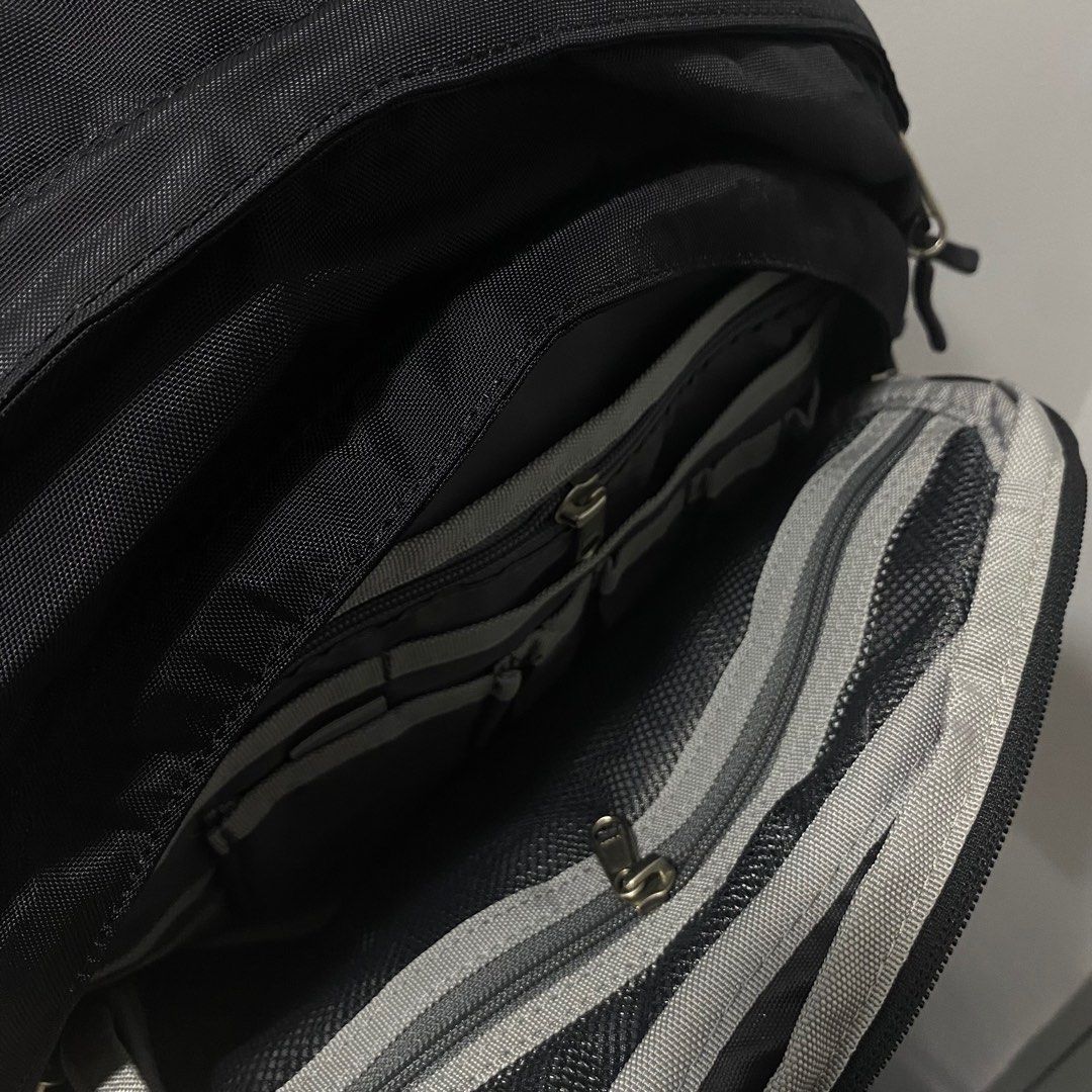 Router Transit | Old Model TNF, Men's Fashion, Bags, Backpacks on Carousell