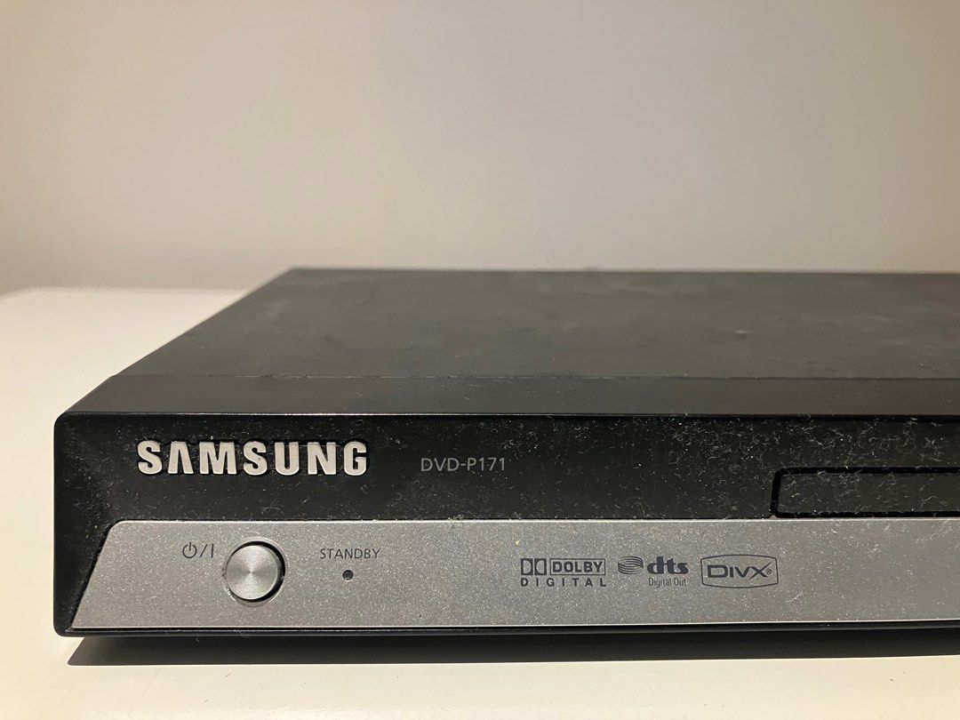 Samsung DVD Player (Category: Blu-Ray & Media Players) located in Muntinlupa City. Submitted by HeavyMeta (Listing ID 1263034493, Image 2). Description: Working . As is. No remote . No rca cable .