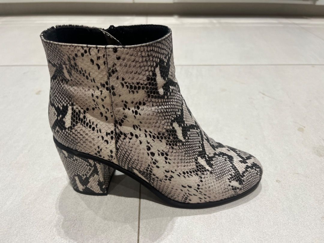 Seychelles clearance snakeskin boots