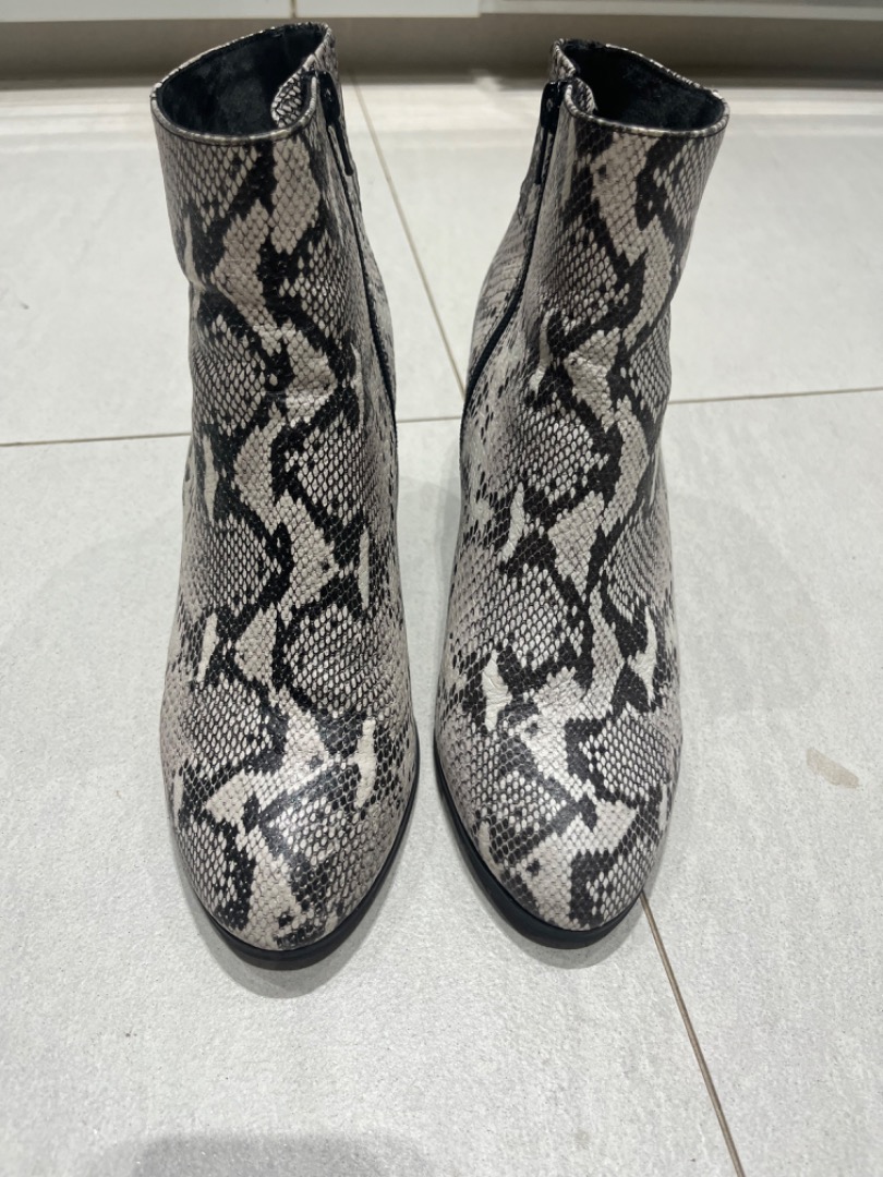 Seychelles snakeskin boots sale