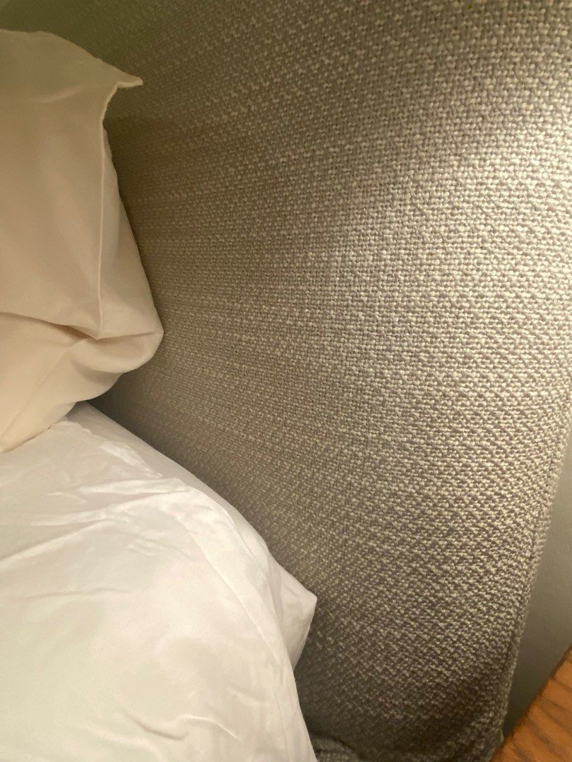 Singaporean King platform bed frame Light blue/silver, Furniture