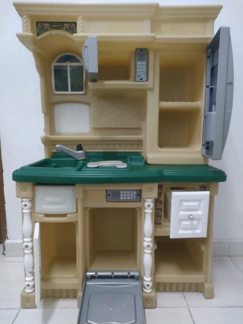 Step2 kitchen set hobbies toys toys games on carousell