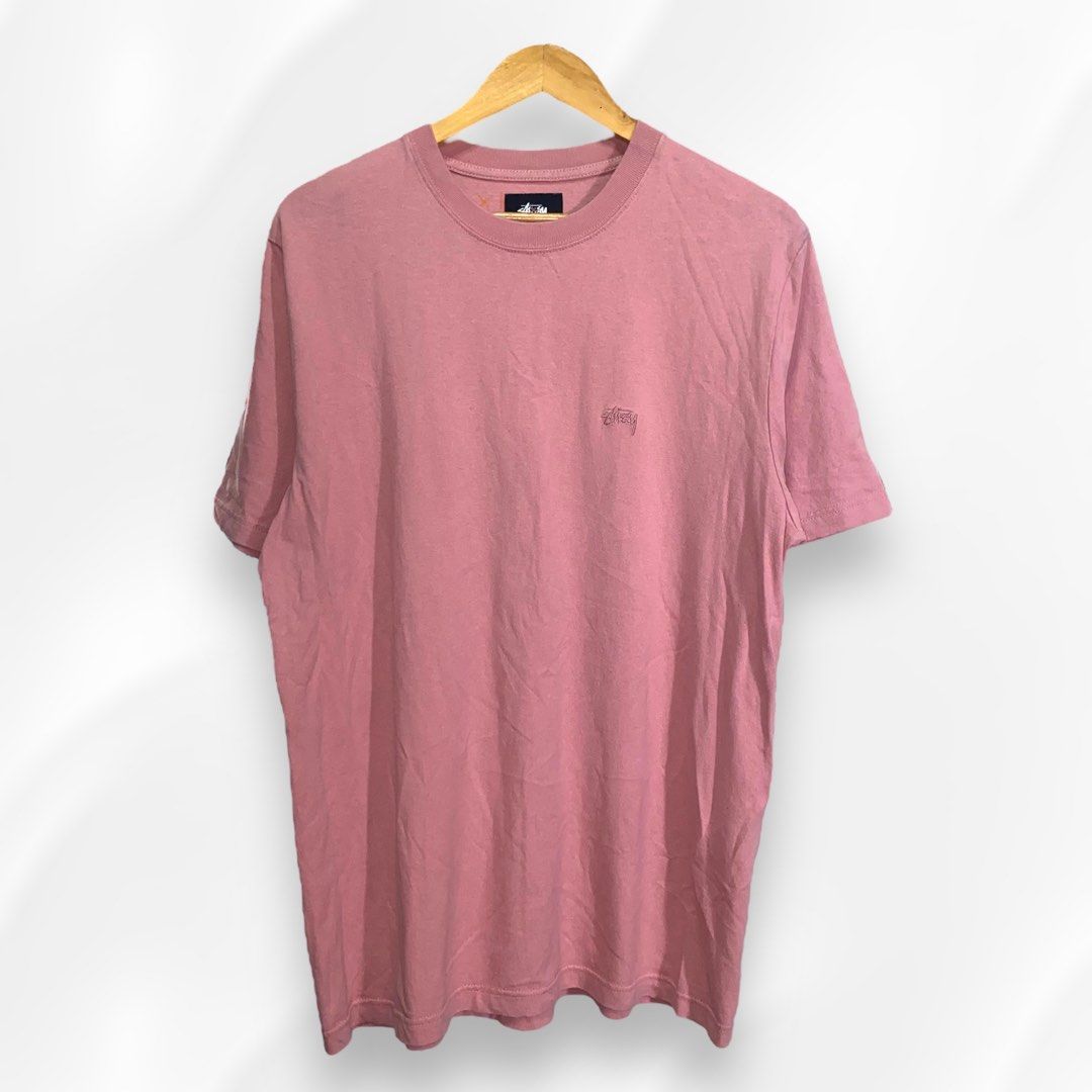 Stussy embroidered logo shirt (Category: Tshirts & Polo Shirts ) located in Taguig. Submitted by unclesource (Listing ID 1263168880, Image 1). Description: 30.3” x 22.4” VGC.