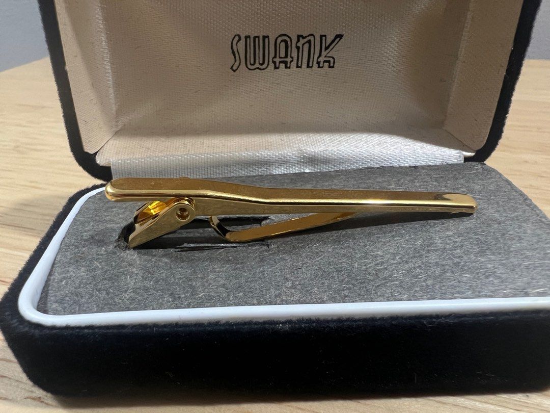 SWANK Gold Tie Clip with letter E, Men's Fashion, Watches u0026 Accessories,  Ties on Carousell