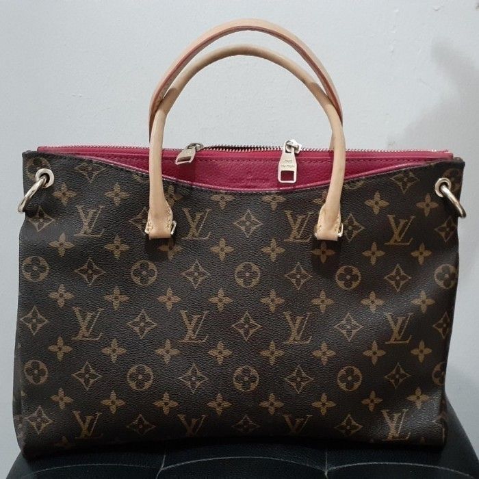 Tas LV Monogram Sling Bag, Fesyen Wanita, Tas & Dompet di Carousell