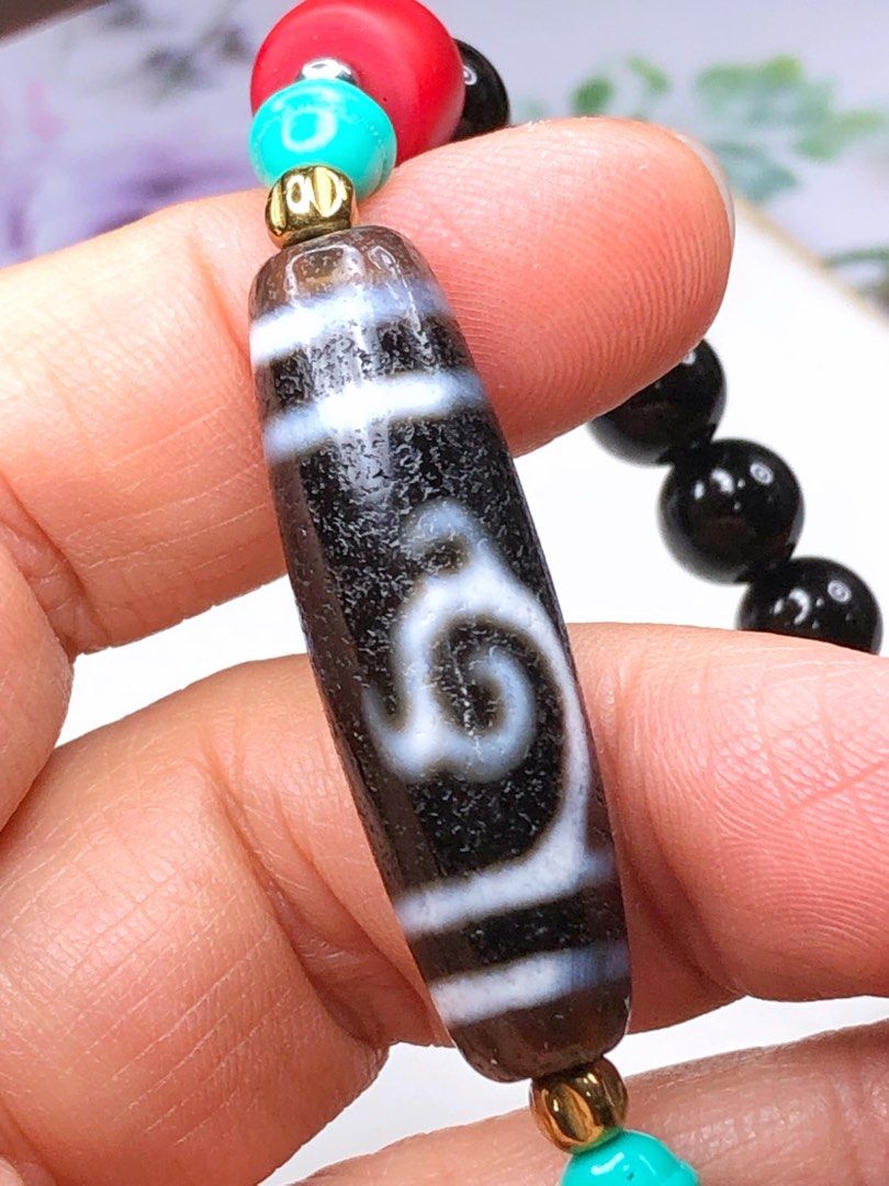 Tibetan Dzi Beads Green Tara Dzi Beads 藏传老矿至纯绿度母天珠38.6x11.4mm, Hobbies & Toys, Stationery & Craft, Handmade Craft on Carousell Tibetan Dzi Beads Green Tara Dzi Beads 藏传老矿至纯绿度母天珠38.6x11.4mm, Hobbies & Toys, Stationery & Craft, Handmade Craft on Carousell