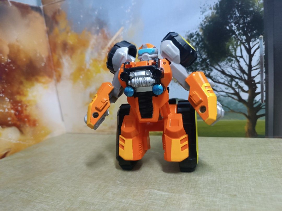 Playskool heroes transformers rescue bots brushfire hotsell