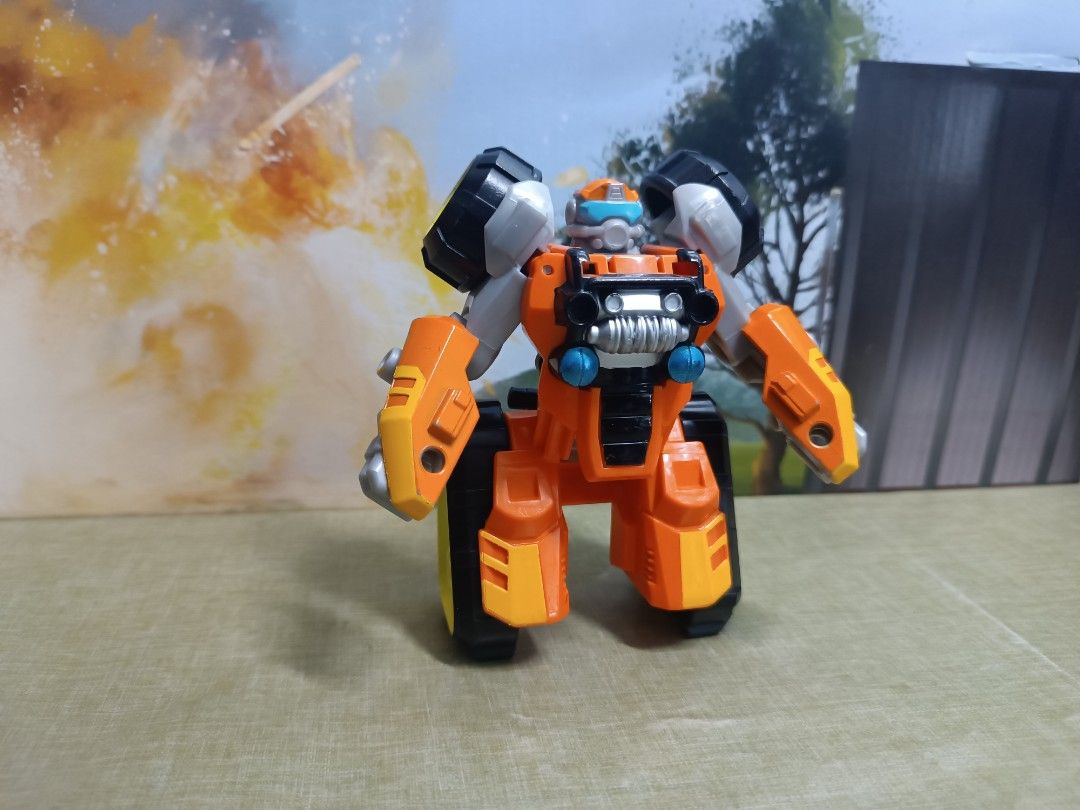 Playskool heroes transformers on sale rescue bots brushfire