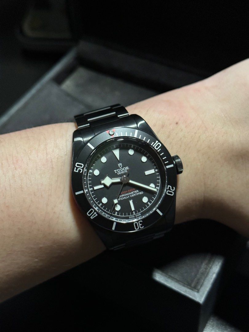 Tudor black 2025 bay dark scratch