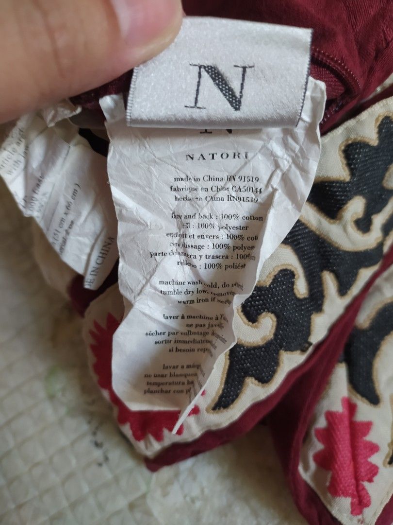 NATORI Ukay Punda 17x23 PAIR Natori brand, Furniture & Home Living,  Bedding & Towels on Carousell