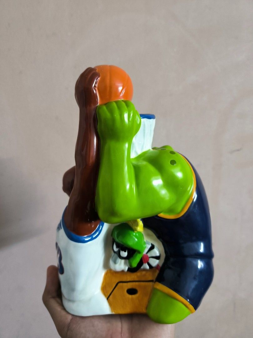 Michael jordan clearance space jam statue