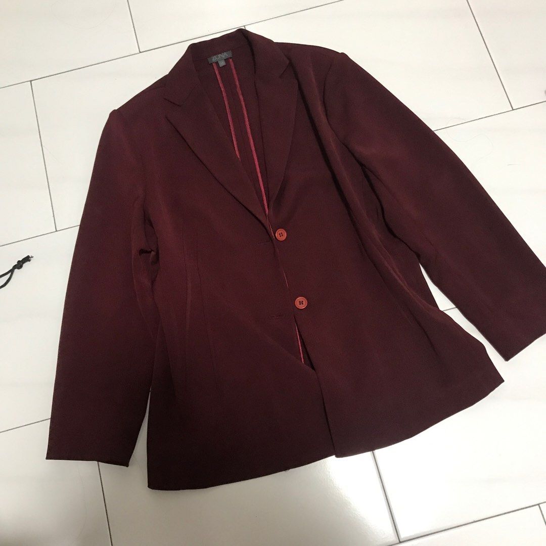 Red top oversized blazer