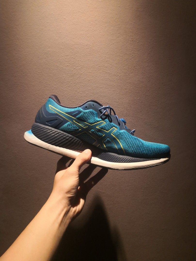 WTS ASICS glideride Men s Fashion Footwear Sneakers on Carousell