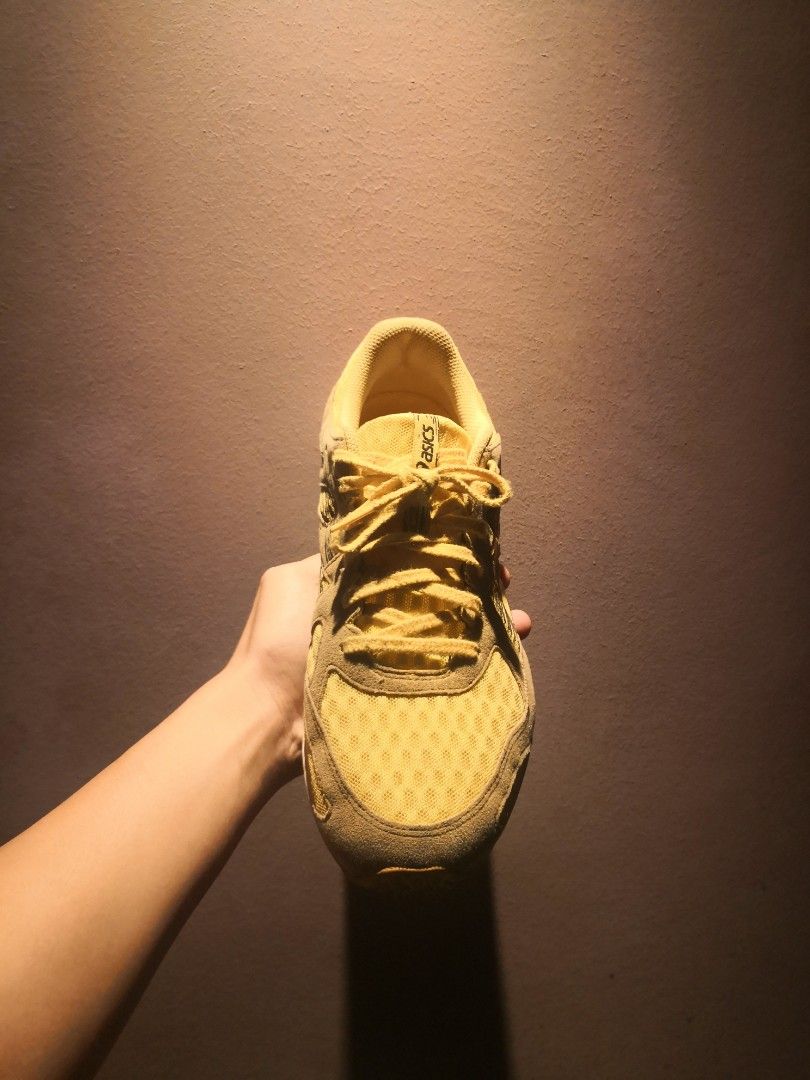 WTS Asics Lyteracer (Category: Sneakers) located in Singapore. Submitted by hotfindshub (Listing ID 1263177484, Image 1). Description: - WTS to clear space - No box - Light and durable! - DM for more info :).