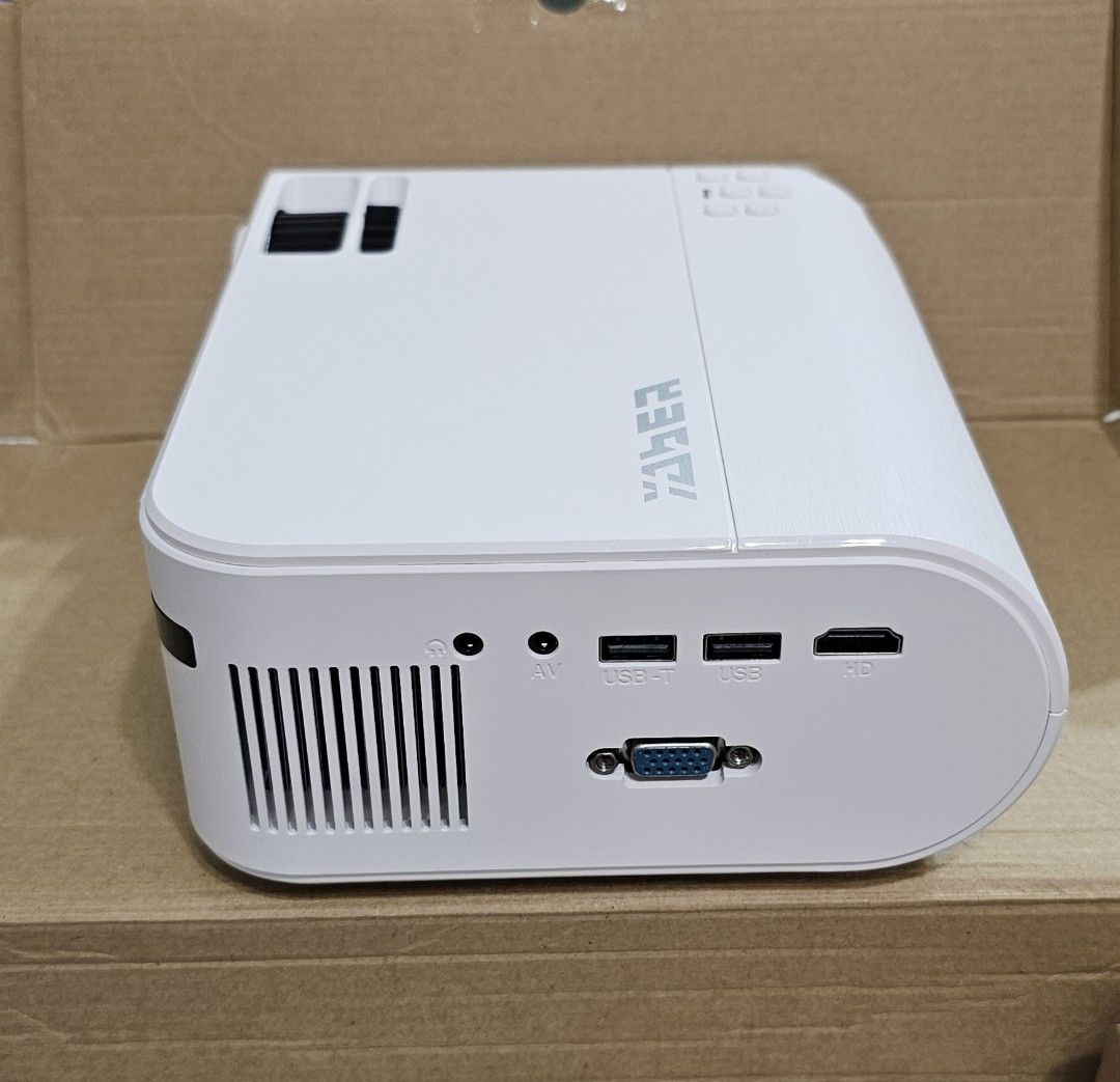Yaber V2 Mini Portable Projector, TV & Home Appliances, TV