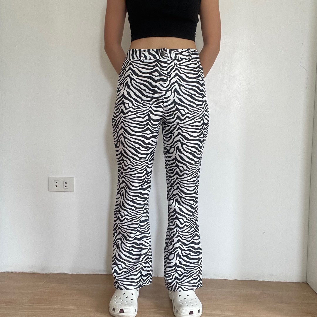 No Boundaries Flare Pants, Women's Fashion, Bottoms, Other Bottoms on  Carousell