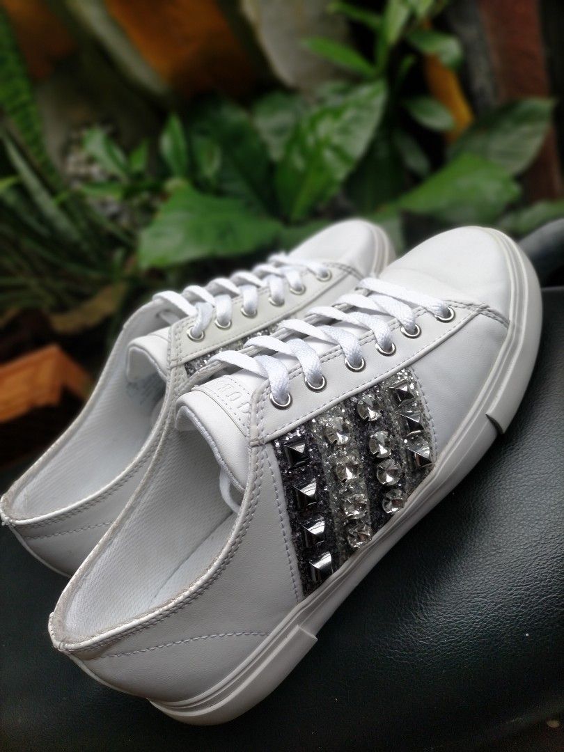 Guess white sneakers amazon online