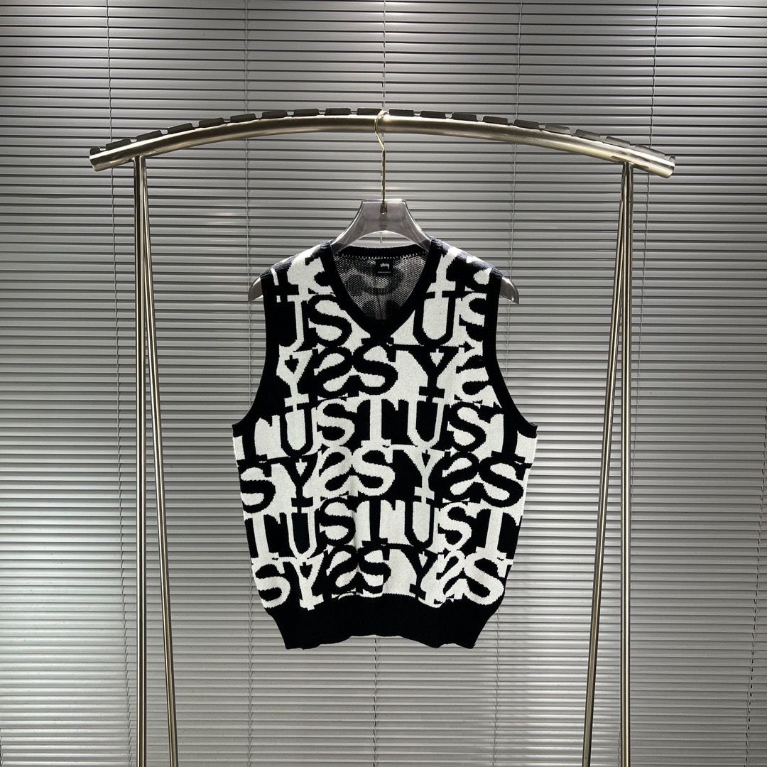 斯圖西Stussy STACKED SWEATER VEST 字母滿印印花V領針織馬甲上衣