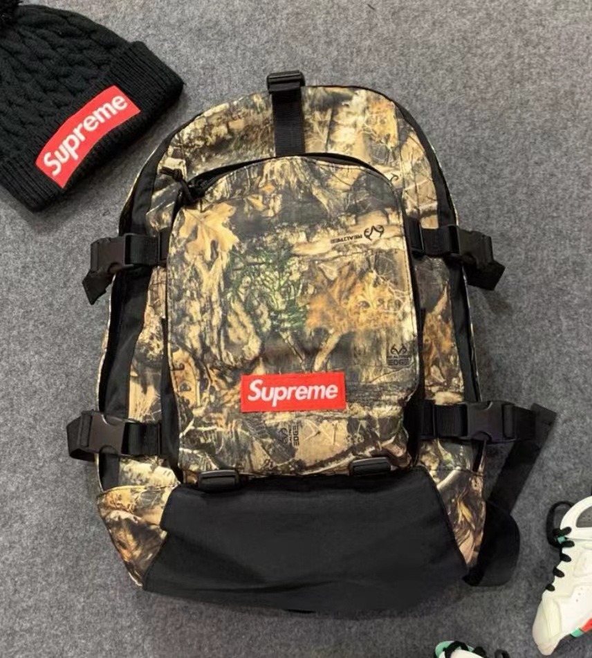 🌈 Supreme FW19 Week 1 Backpack 樹葉圖案背囊男女同款, 男裝, 袋