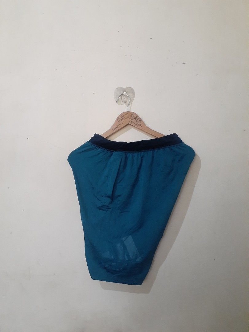 yeezy static black non reflective