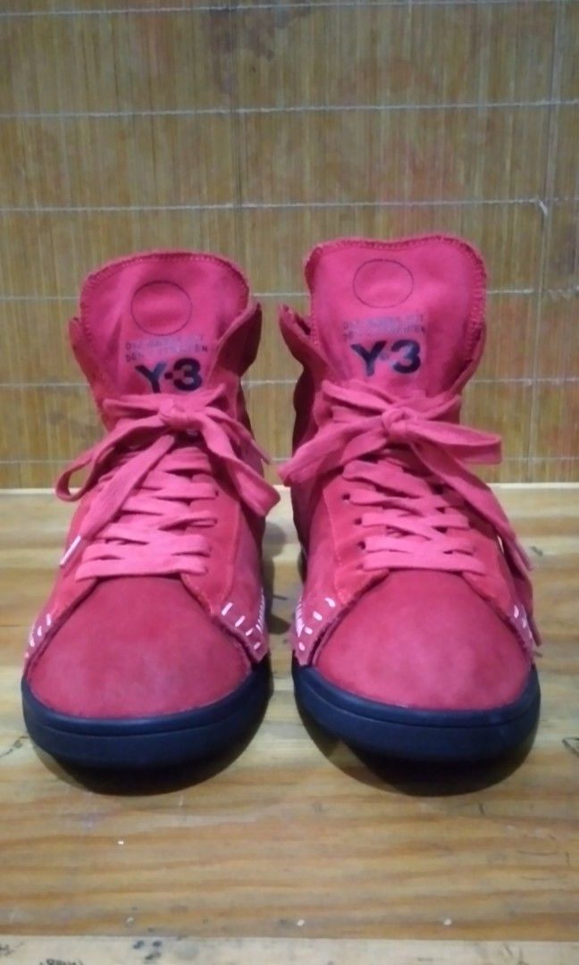 Adidas Y3 die marke mit den 3 streifen
