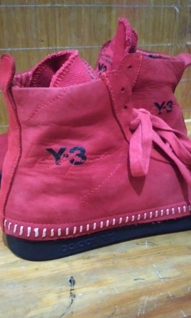 Adidas Y3 die marke mit den 3 streifen