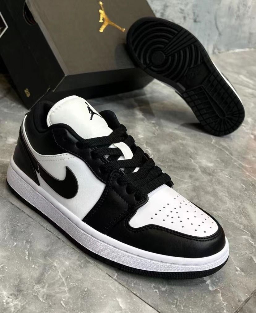 All black and white jordans top