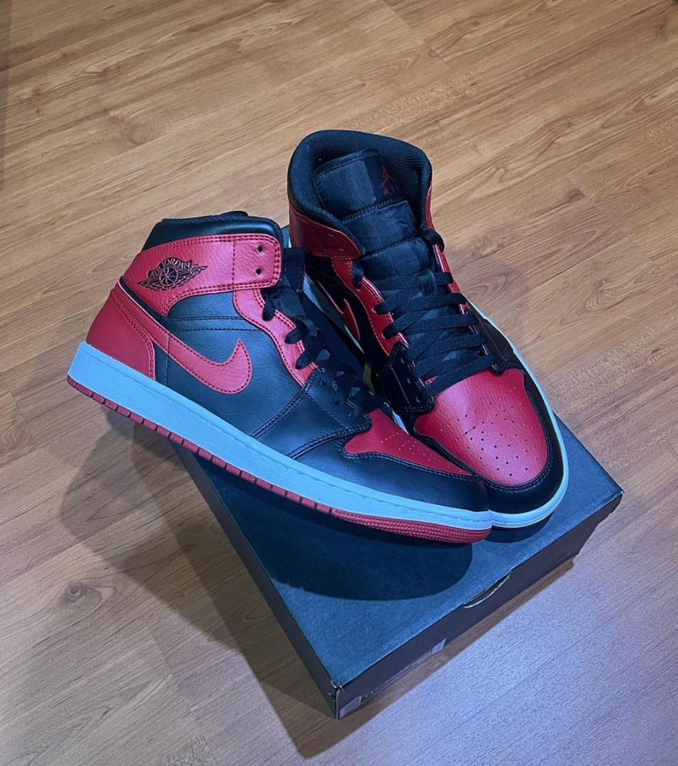 Air Jordan 1 Mid Banned, Men's Fashion, Footwear, Sneakers on Carousell