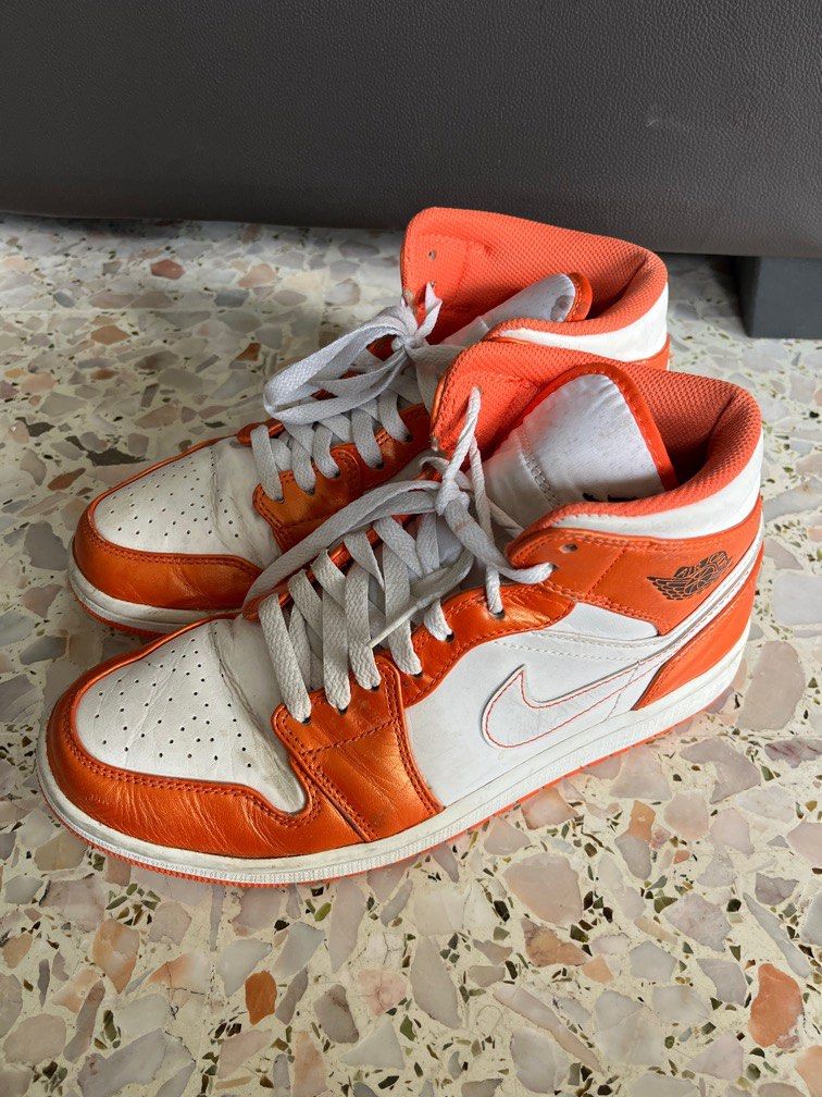 Air jordan 1 Mid SE Men s Fashion Footwear Sneakers on Carousell