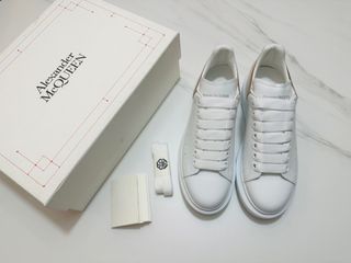 （分類：）位於 。 由 marrihk 提交（商品編號 1258372720，圖片 1）。簡介： 。
