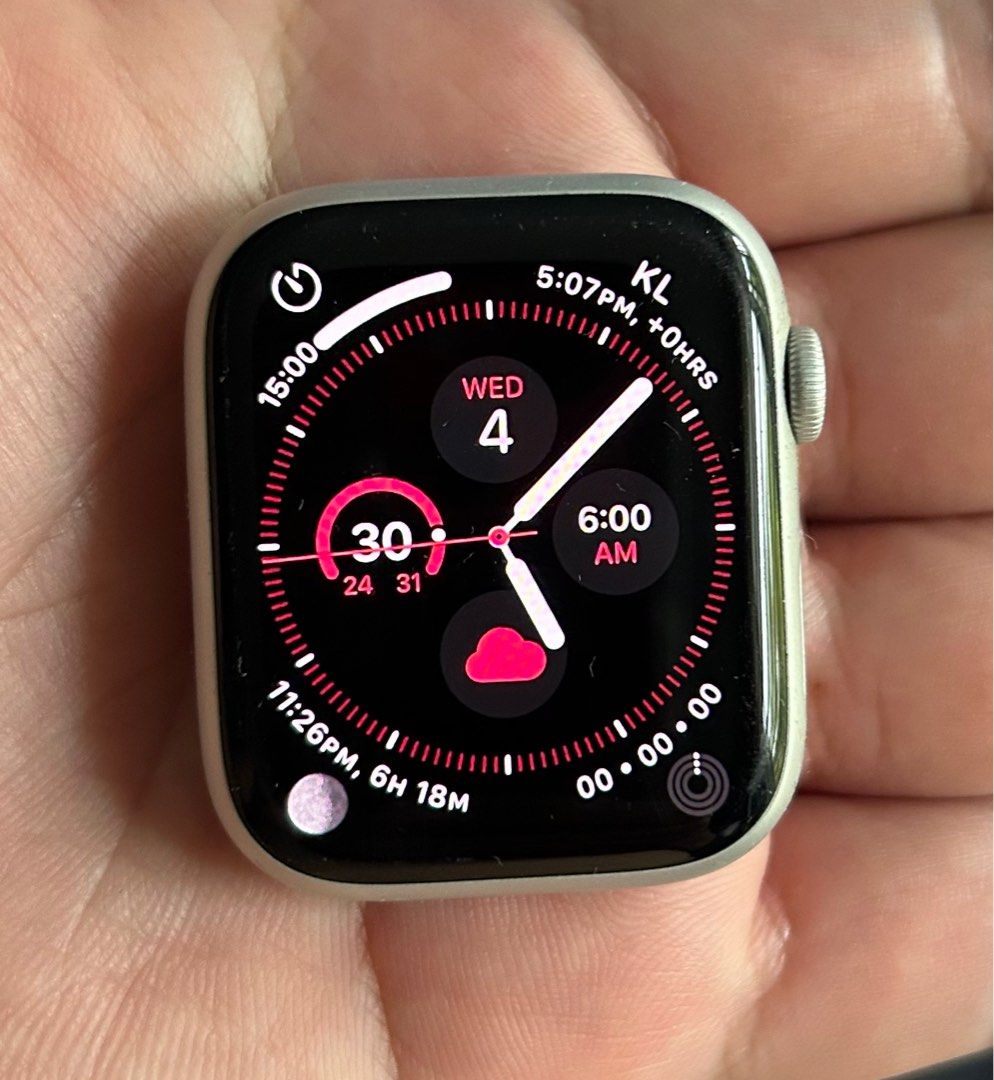Apple Watch white color series 8 45mm Mobile Phones Gadgets