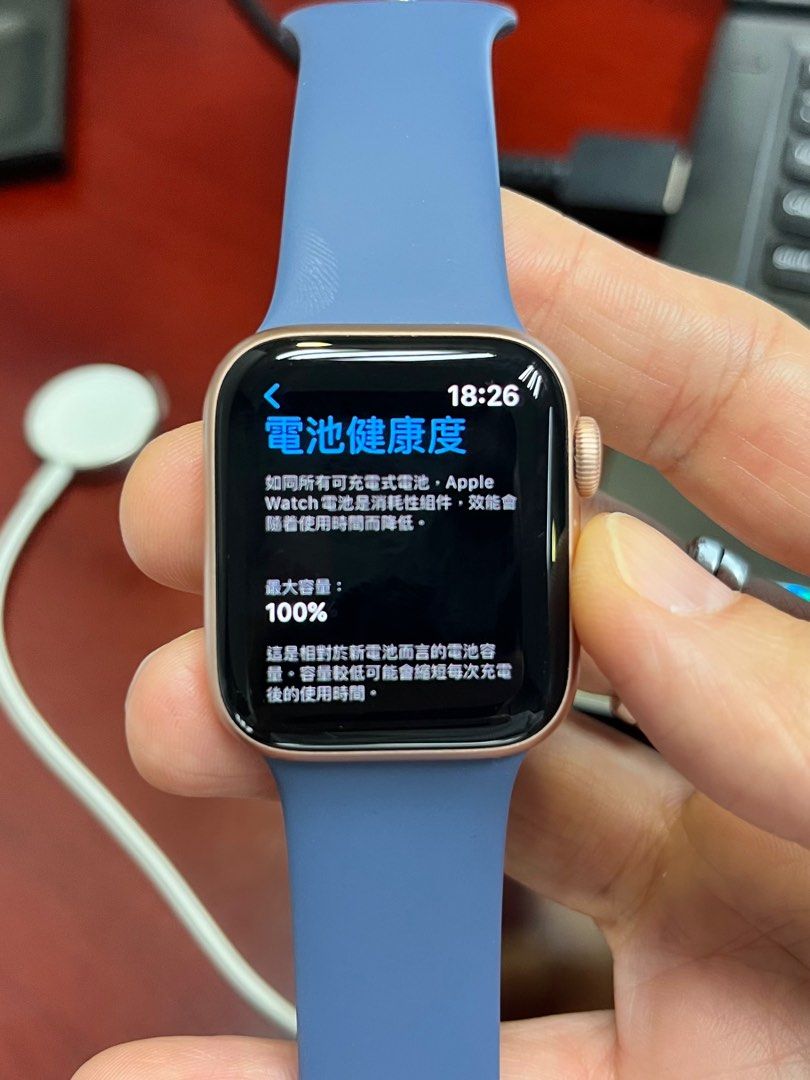 Apple Watch Series 5(GPS) - 40mm 100%電池, 手提電話, 智能穿戴裝置