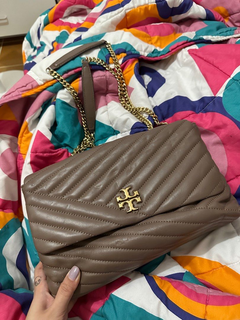 Frequent ask questions:Tory Burch Fleming convertibles bag comparison,  Luxury, Bags & Wallets on Carousell