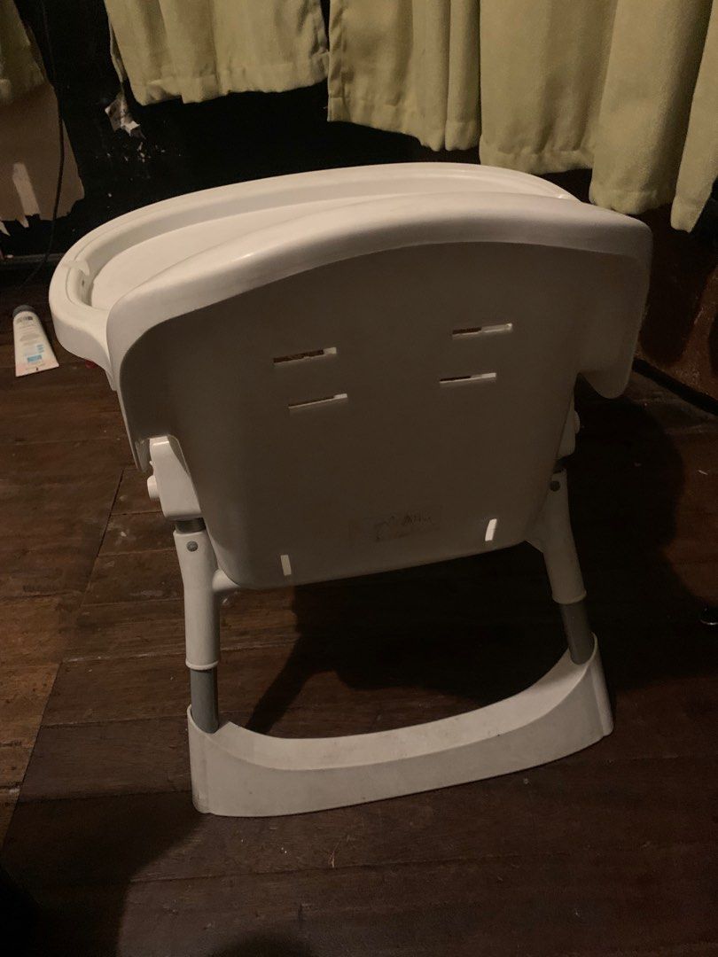 Baby chair store preloved