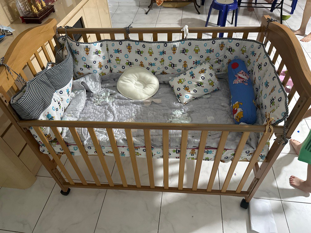 Babylove hotsell baby cot