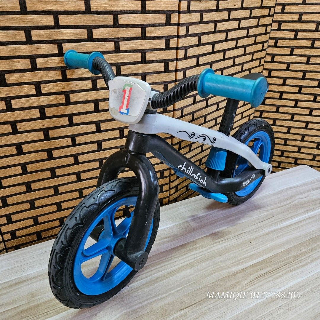 Chillafish balance bike blue deals