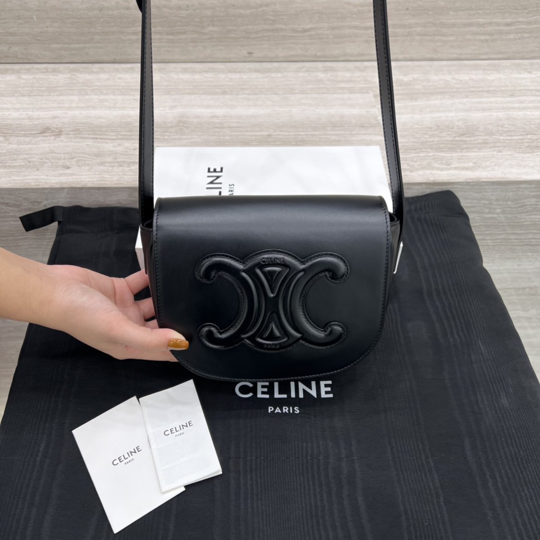 Celine Folco Ciur Triomphe Bag in Black Smooth Calfskin Authentic ...