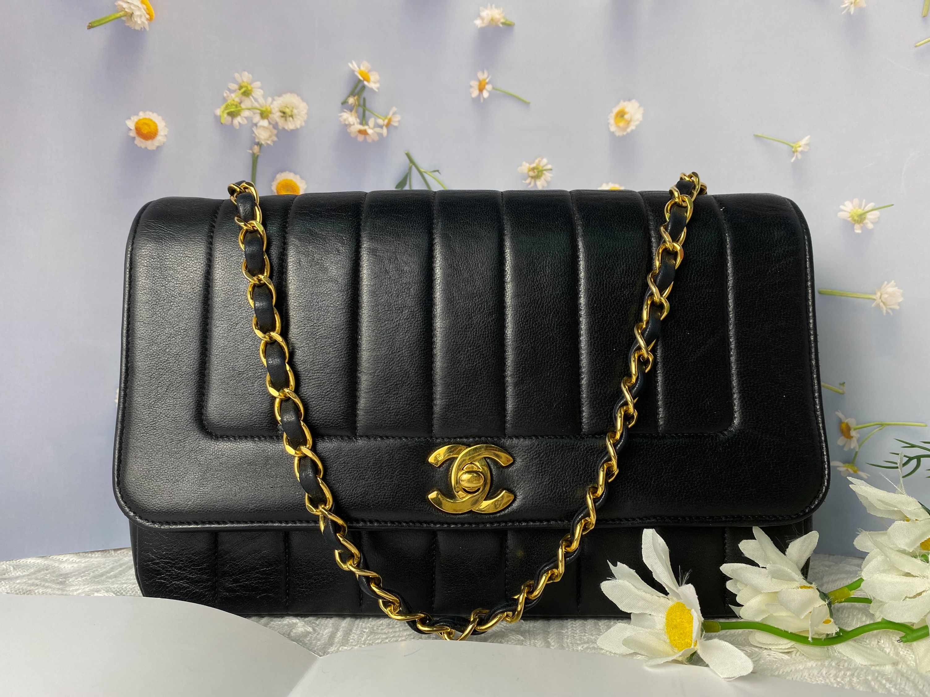 Chanel 2025 vertical flap