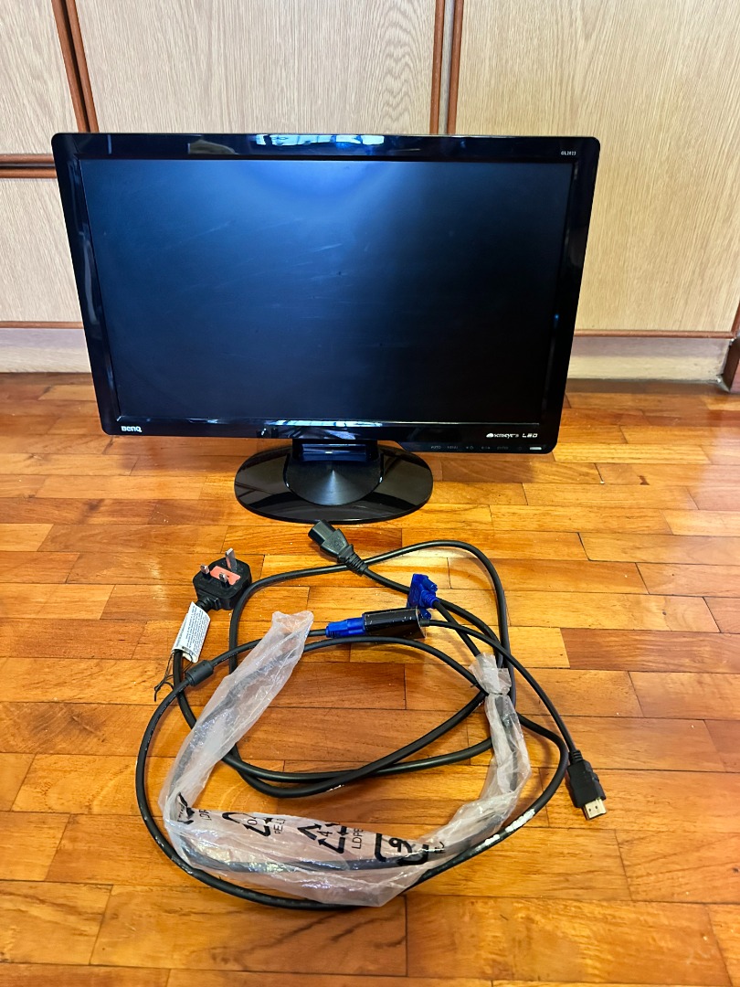 Computer Desktop Monitor, Computers & Tech, Desktops on Carousell