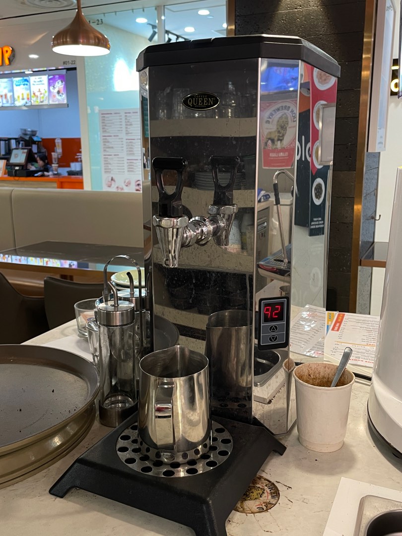 Coffee Queen HVA, Hot water dispenser