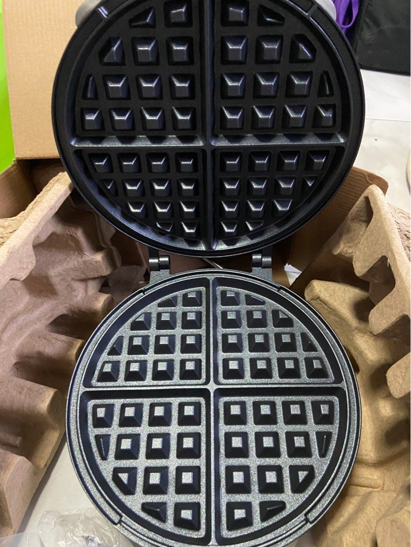 Cuisinart Belgian Waffle Maker WAF200HK, Food & Drinks, Homemade Bakes