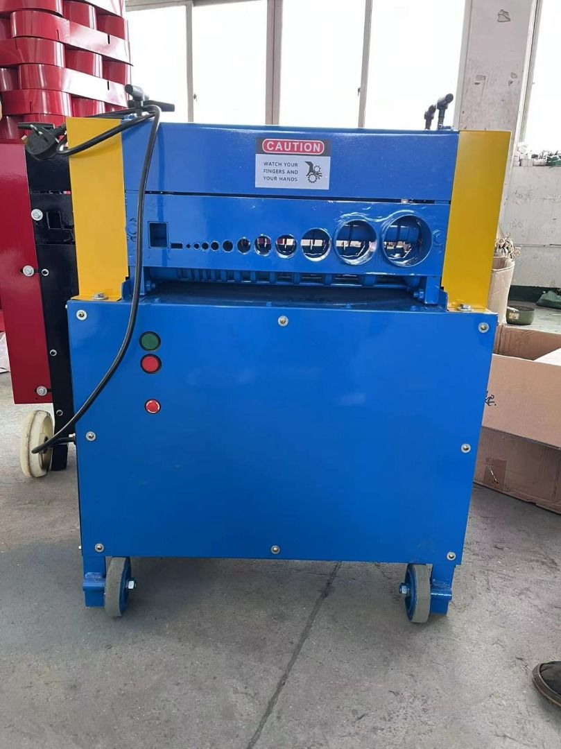 Double Blade Cable Wire Stripper (Category: Construction Tools & Equipment) located in Aroroy. Submitted by 09307311069 (Listing ID 1258297033, Image 2). Description: Name: wire stripping machine double blade Model : V-KOA power: 3kw Capacity :30m/min Net weight : 185kg Machine size :600*500*1250mm Voltage : single phase .