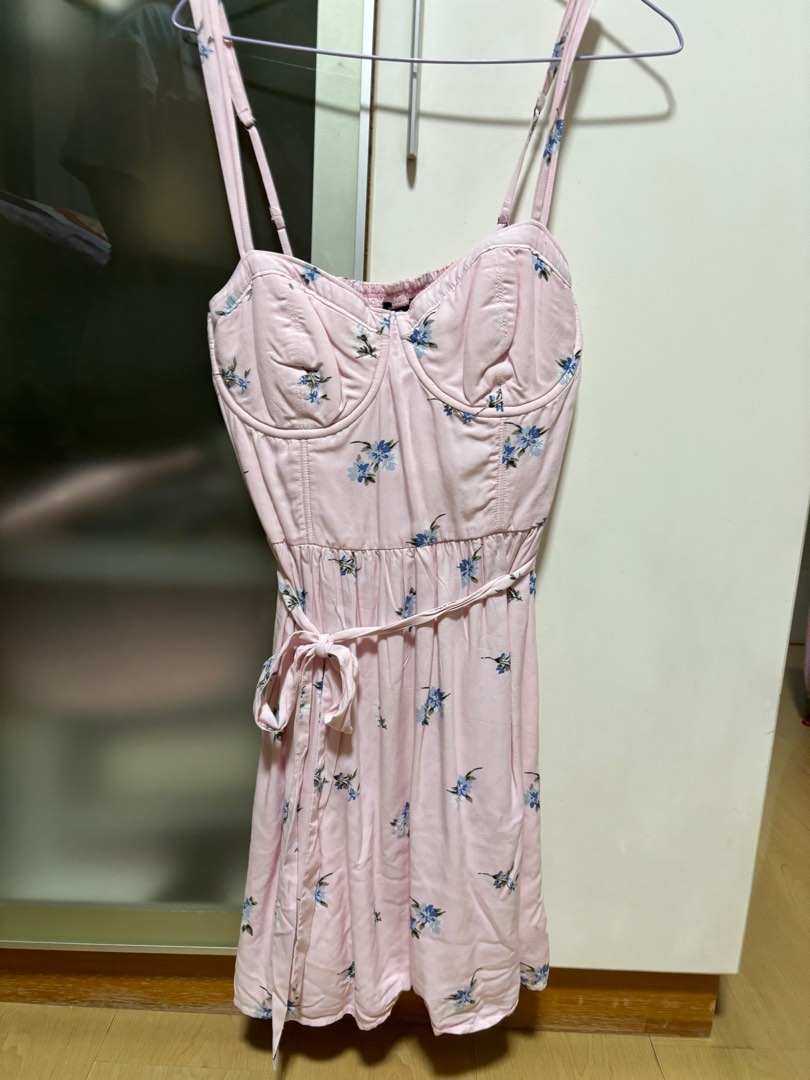 Abercrombie floral outlet dress