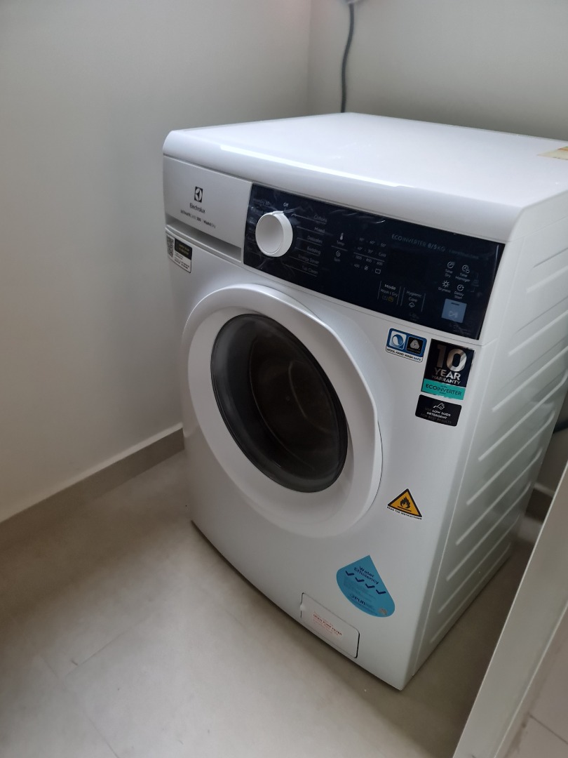 ELECTROLUX 9KG FRONT LOAD WASHING MACHINE ( EWP8024D3WB ) Brand New