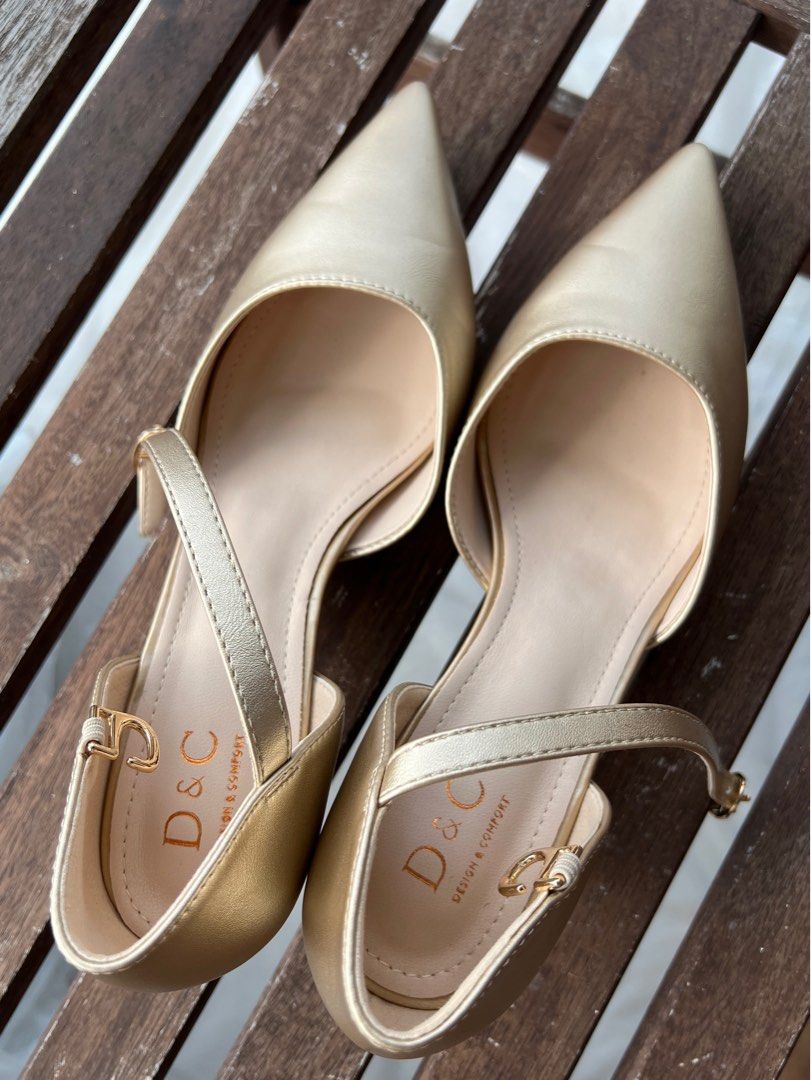 Gold pointed toe top heels with ankle strap