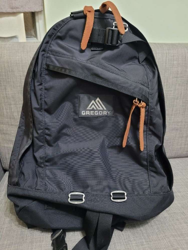 Gregory daypack black 26L 背囊, 男裝, 袋, 背包- Carousell