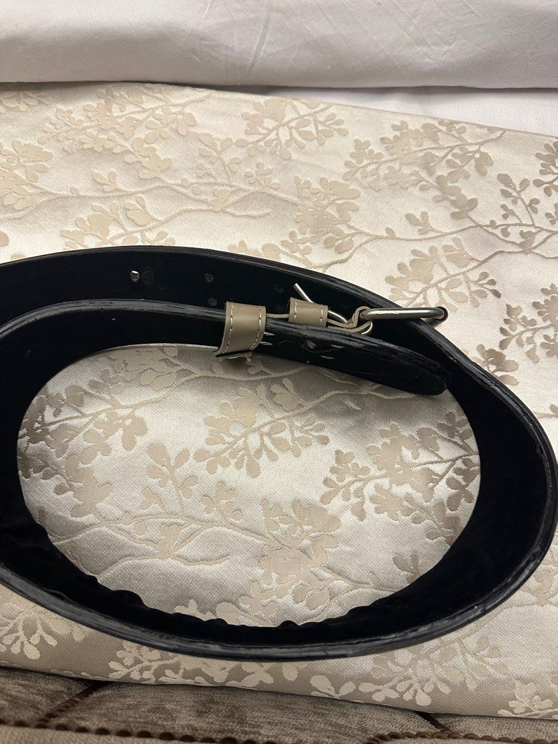 Gym belt gymshark, Olah Raga, Baju Olahraga di Carousell