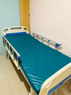 Hospital/nursing/ward bed