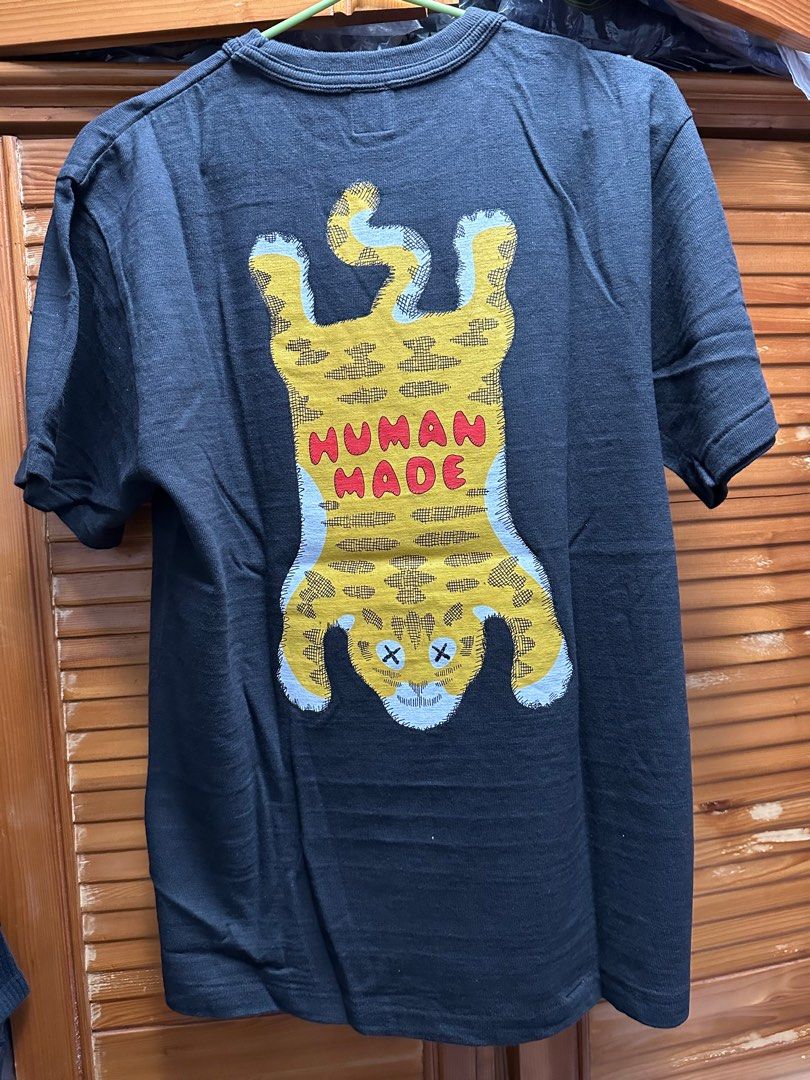 Human made X Kaws 全新size M, 男裝, 上身及套裝, T-shirt、恤衫、有