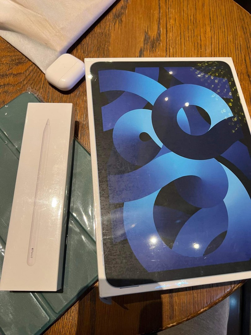 iPad Air 5th gen (with Apple Pencil 2 & Goojodoq keyboard), Mobile